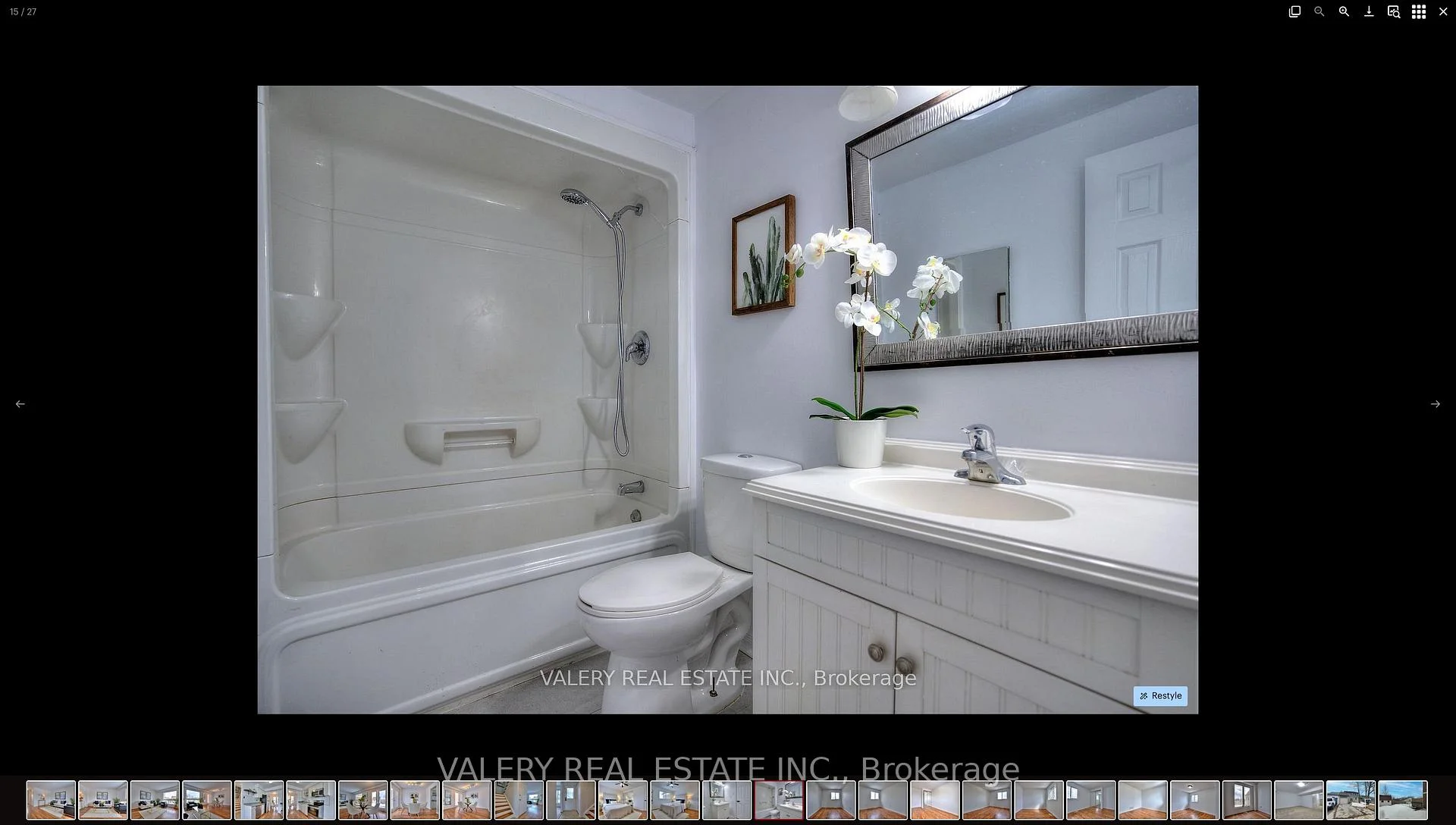 Photo 14 of 24 Lampman Lane, Barrie, Letitia Heights — HOMEH