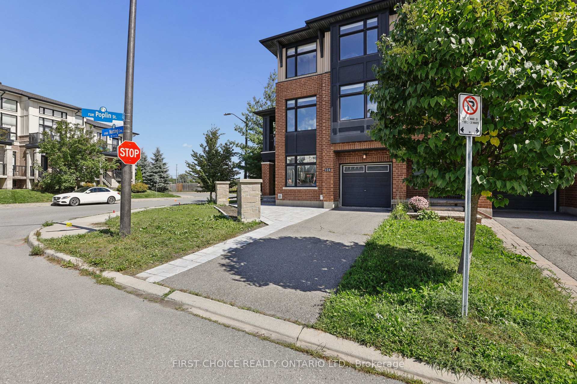Photo 2 of 124 Nutting Crescent, Ottawa, Riverside South/Gloucester Glen — HOMEH