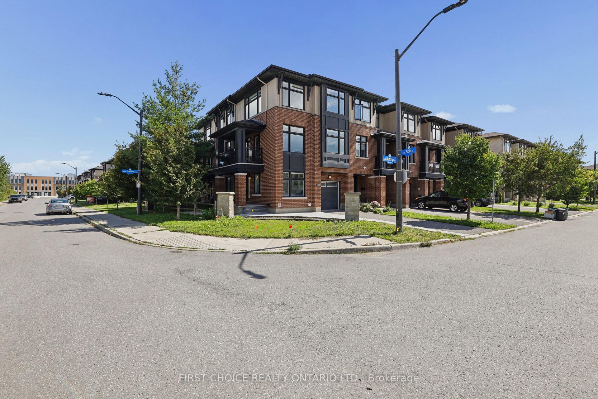 Photo 3 of 124 Nutting Crescent, Ottawa, Riverside South/Gloucester Glen — HOMEH