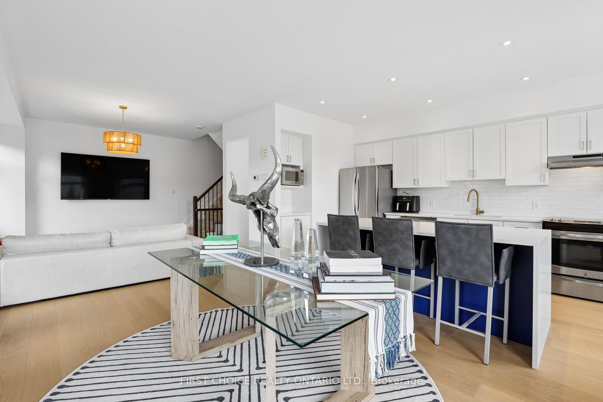 Photo 16 of 124 Nutting Crescent, Ottawa, Riverside South/Gloucester Glen — HOMEH