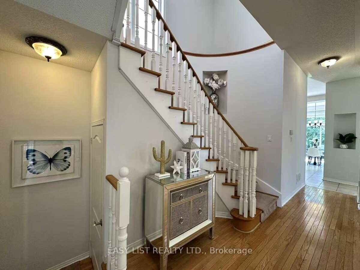Photo 13 of 5 Copperstone Crescent, Richmond Hill, Rouge Woods — HOMEH