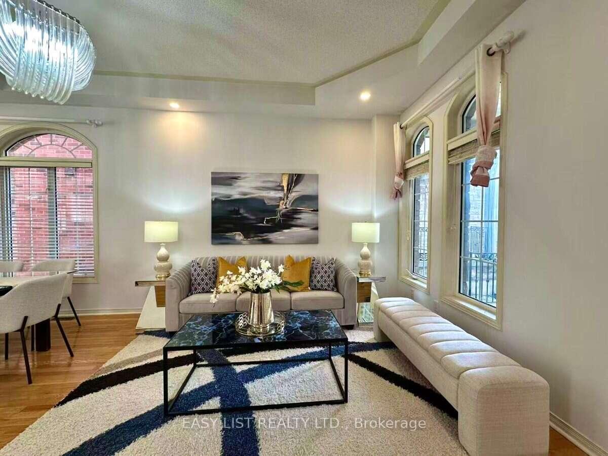 Photo 16 of 5 Copperstone Crescent, Richmond Hill, Rouge Woods — HOMEH