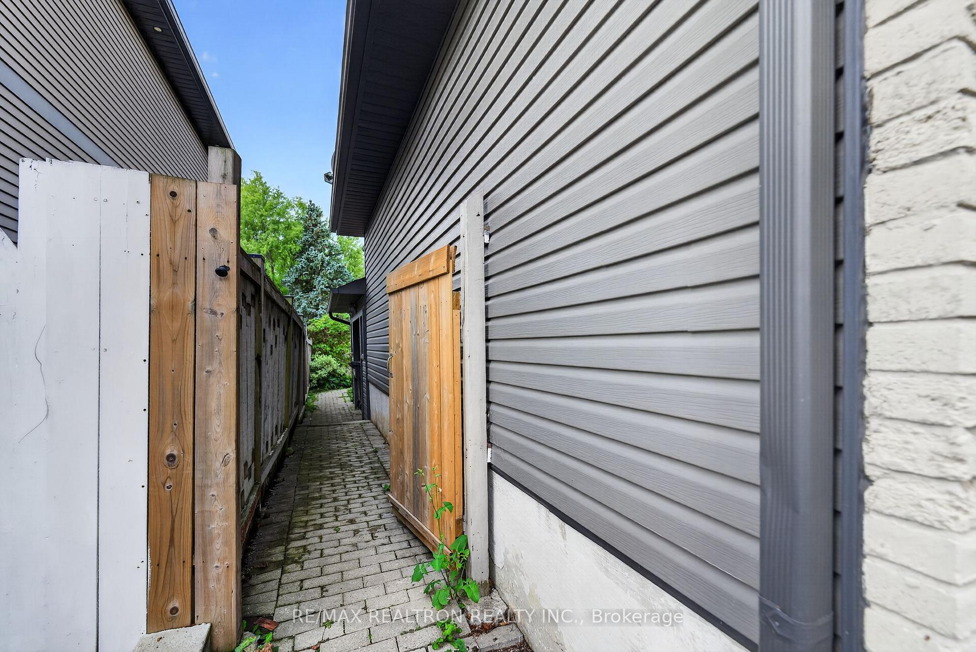 Photo 25 of Unit Lower, 10 Richvale Drive S, Brampton, Heart Lake East — HOMEH