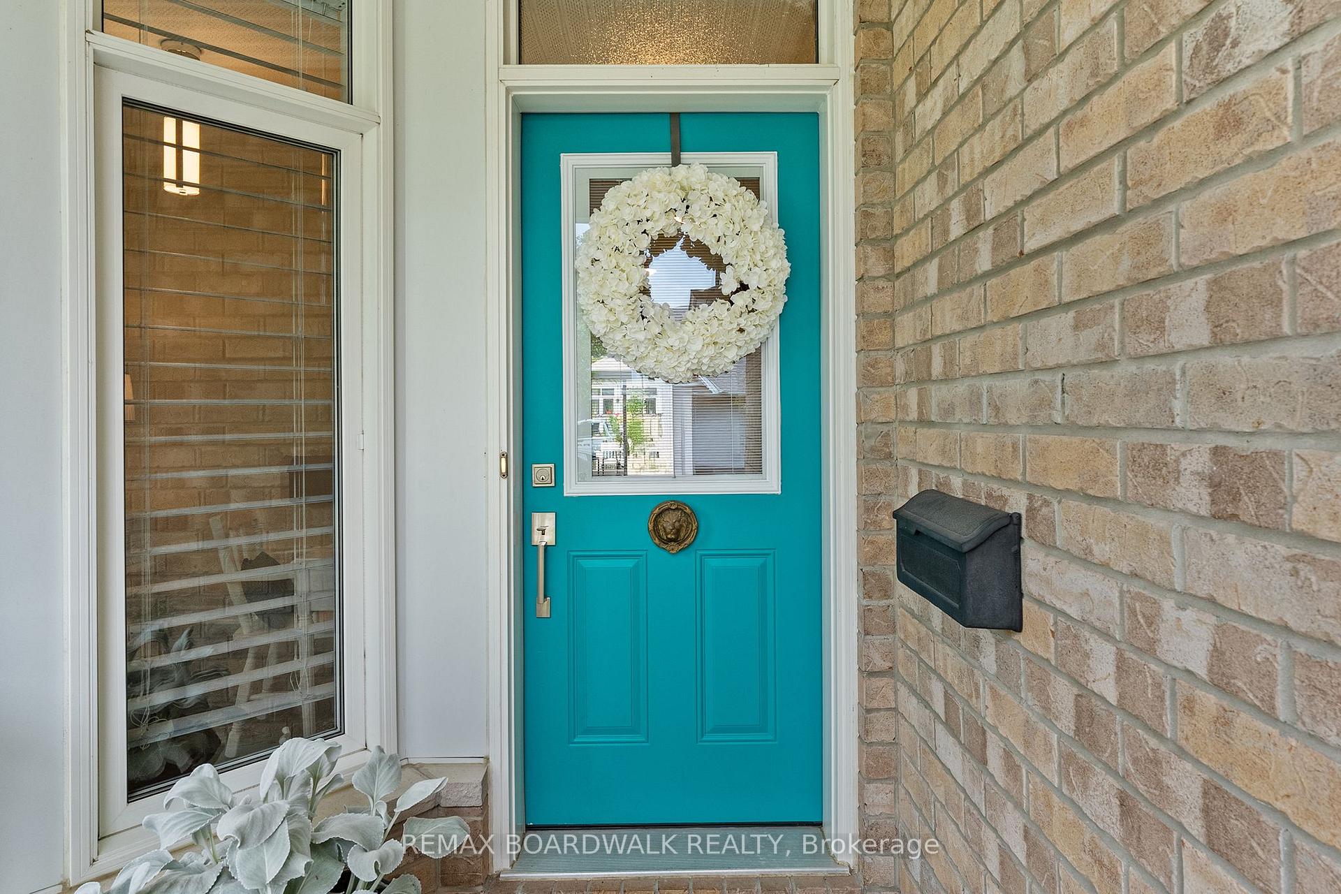 Photo 4 of 251 Bulrush Crescent, Ottawa, Blossom Park/Kemp Park/Findlay Creek — HOMEH