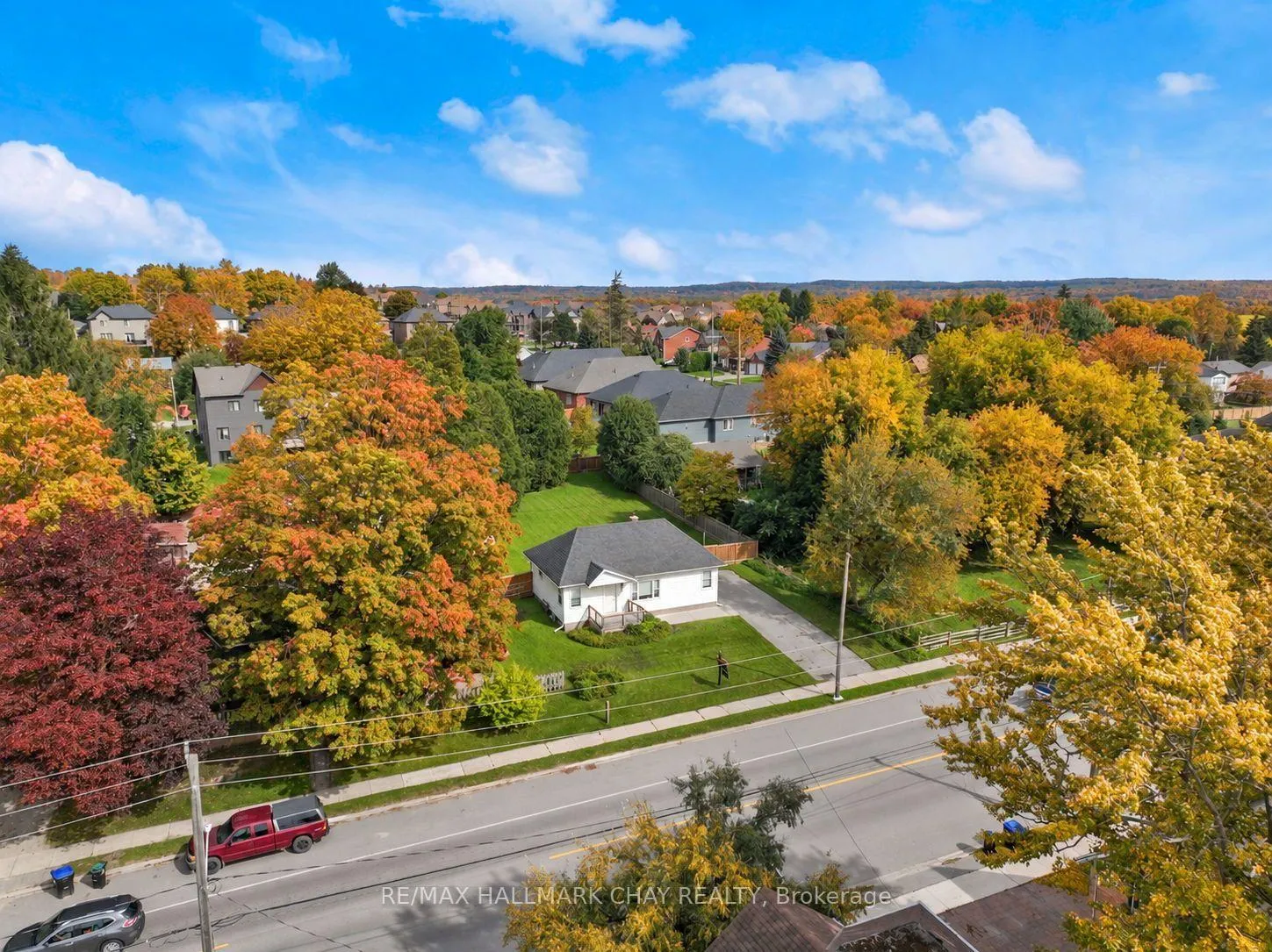 Photo 2 of 11 King Street S, Innisfil, Cookstown — HOMEH
