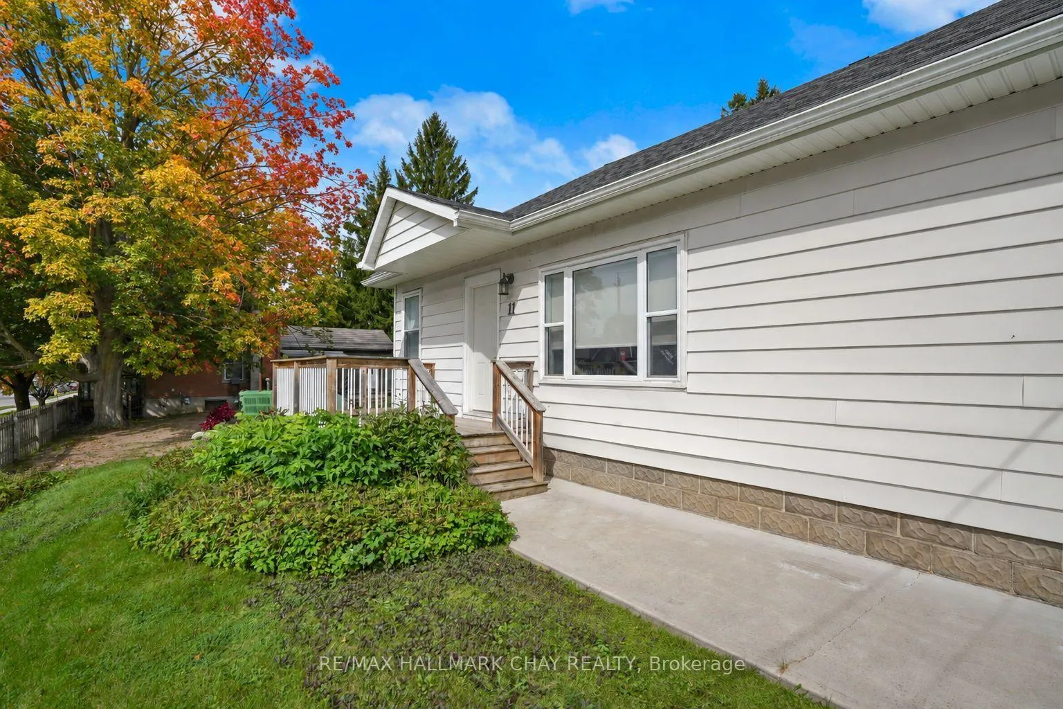 Photo 4 of 11 King Street S, Innisfil, Cookstown — HOMEH