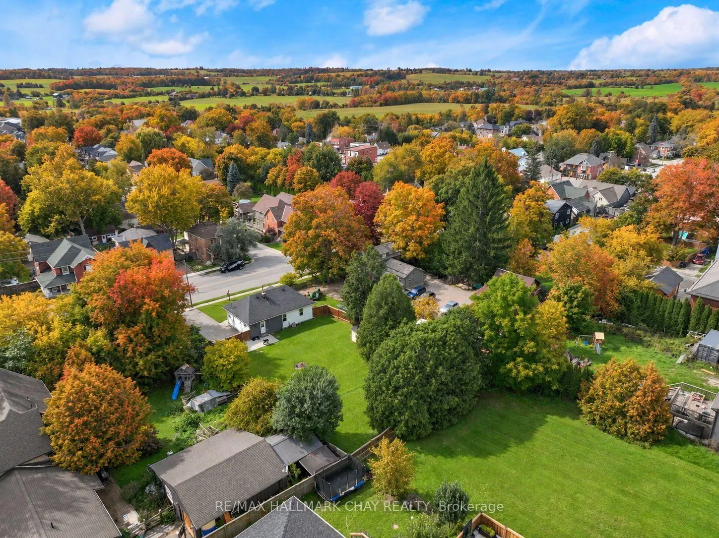 Photo 14 of 11 King Street S, Innisfil, Cookstown — HOMEH