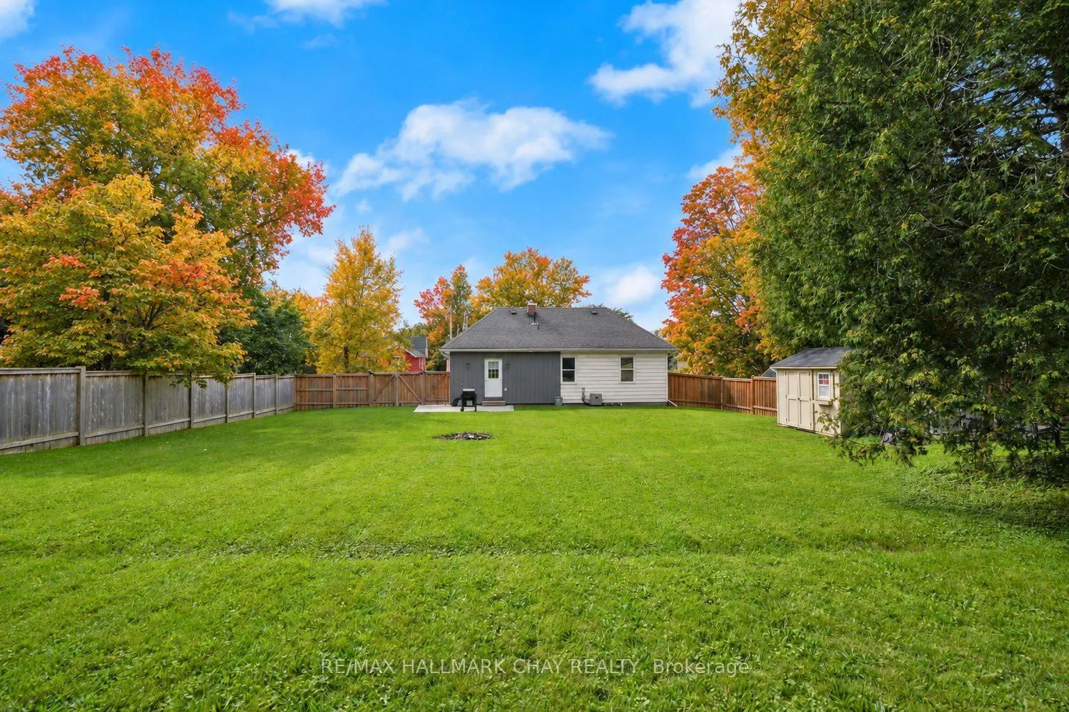 Photo 17 of 11 King Street S, Innisfil, Cookstown — HOMEH