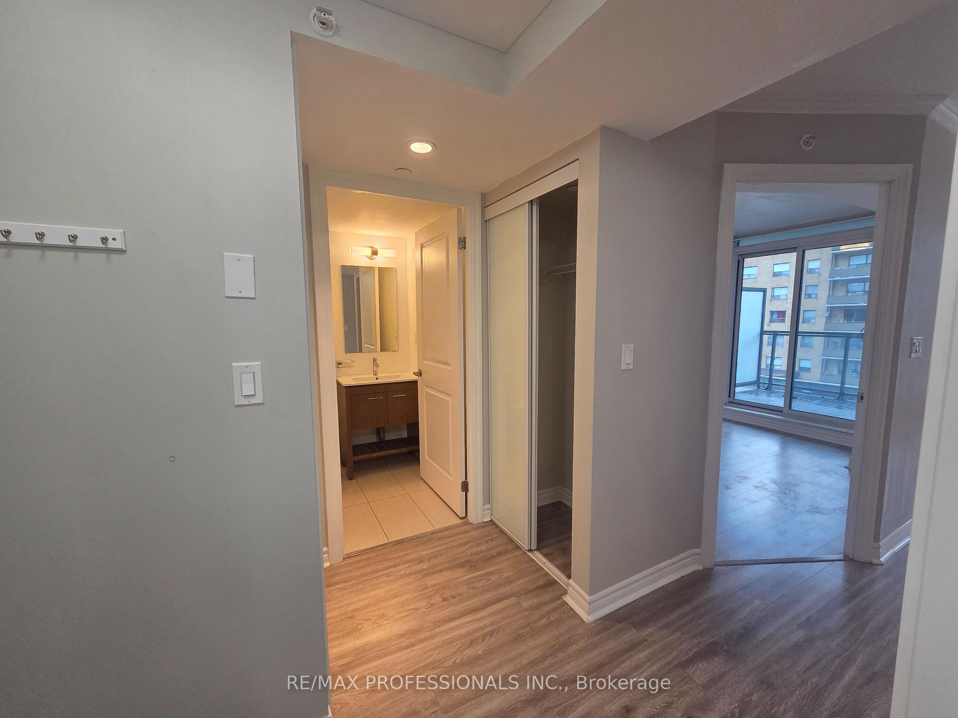 Photo 2 of Unit 422, 80 Esther Lorrie Drive, Etobicoke, West Humber-Clairville — HOMEH