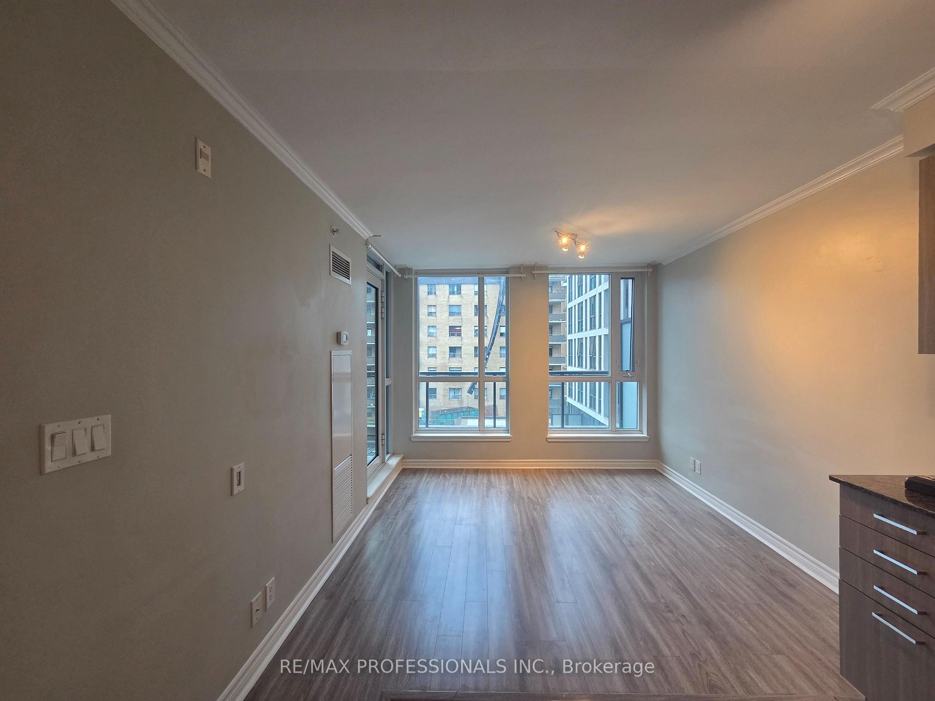 Photo 7 of Unit 422, 80 Esther Lorrie Drive, Etobicoke, West Humber-Clairville — HOMEH