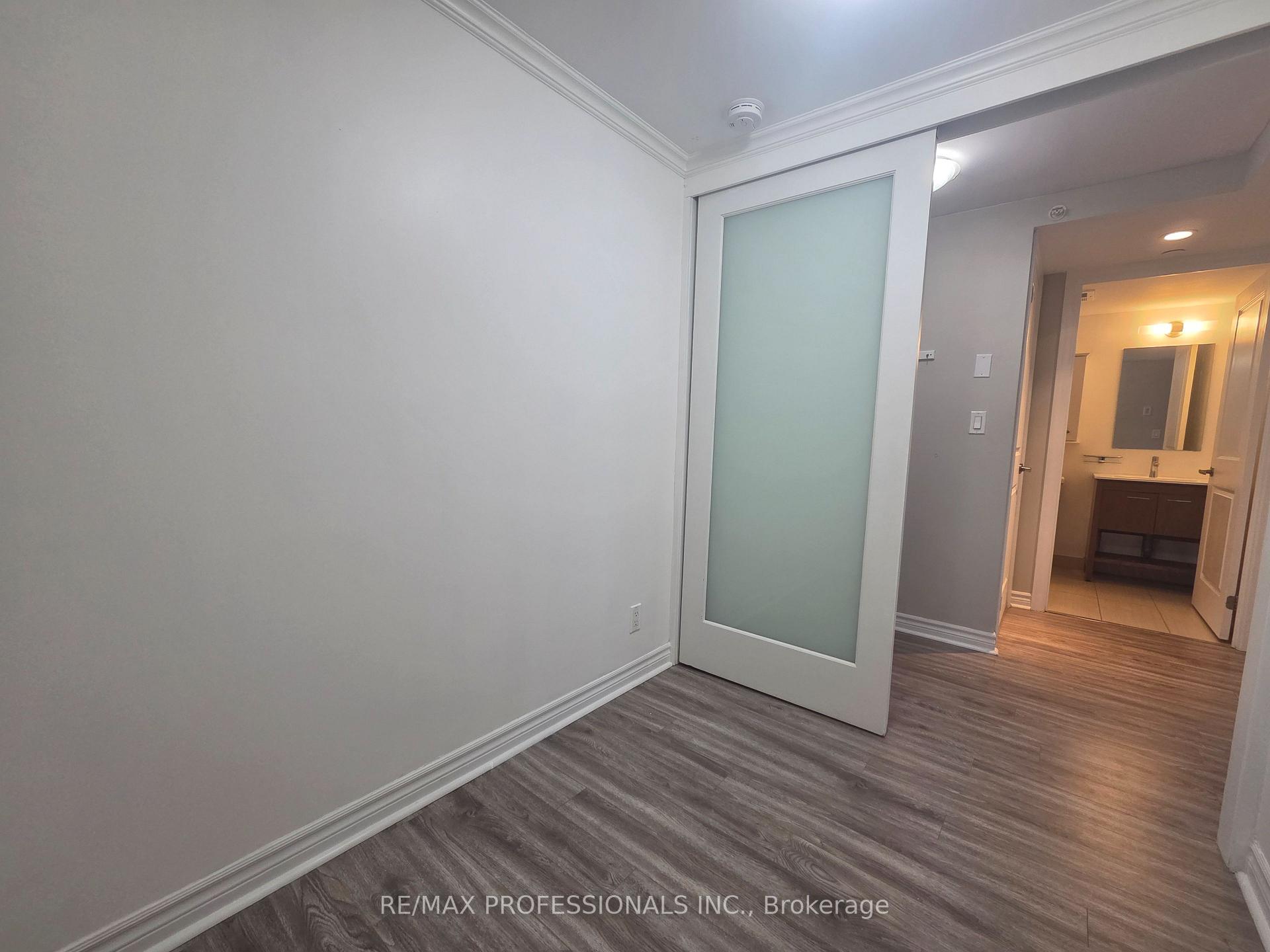 Photo 10 of Unit 422, 80 Esther Lorrie Drive, Etobicoke, West Humber-Clairville — HOMEH