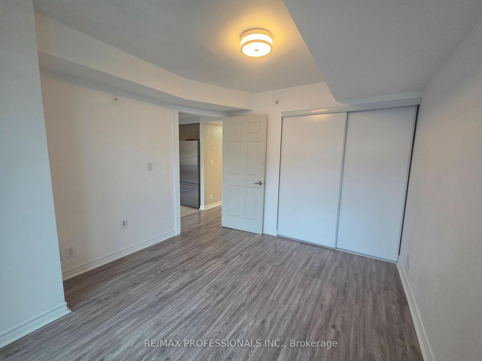 Photo 11 of Unit 422, 80 Esther Lorrie Drive, Etobicoke, West Humber-Clairville — HOMEH