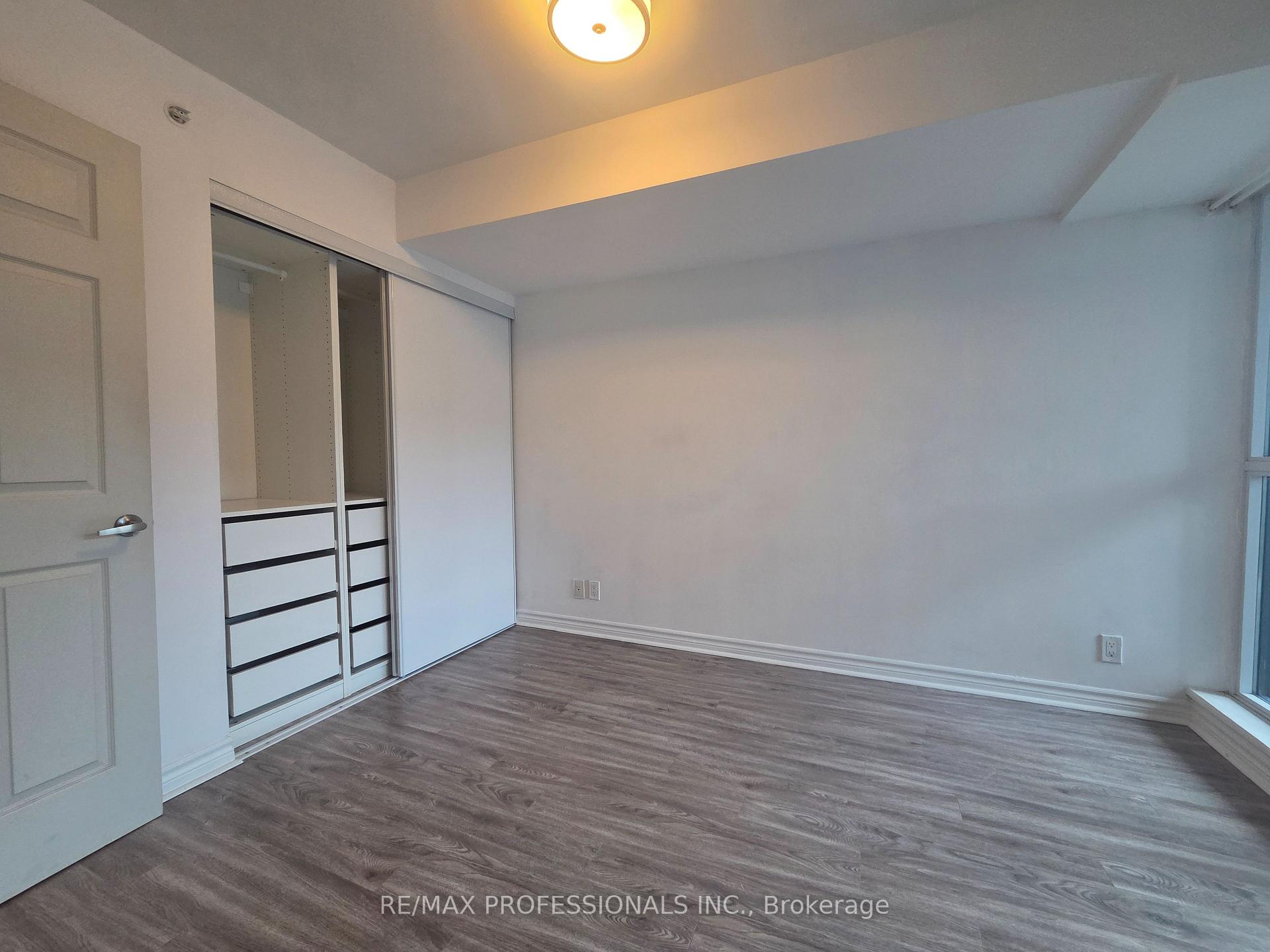 Photo 12 of Unit 422, 80 Esther Lorrie Drive, Etobicoke, West Humber-Clairville — HOMEH