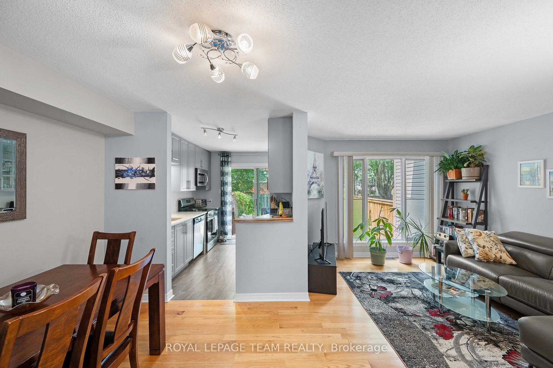 Photo 7 of 193 Thornbury Crescent, Ottawa, Centrepointe — HOMEH