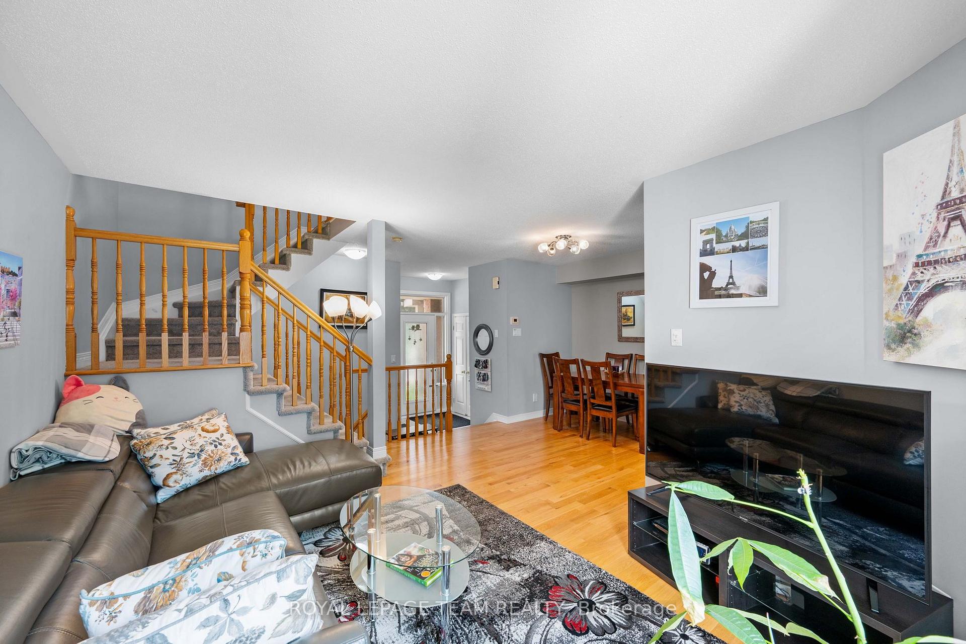 Photo 8 of 193 Thornbury Crescent, Ottawa, Centrepointe — HOMEH