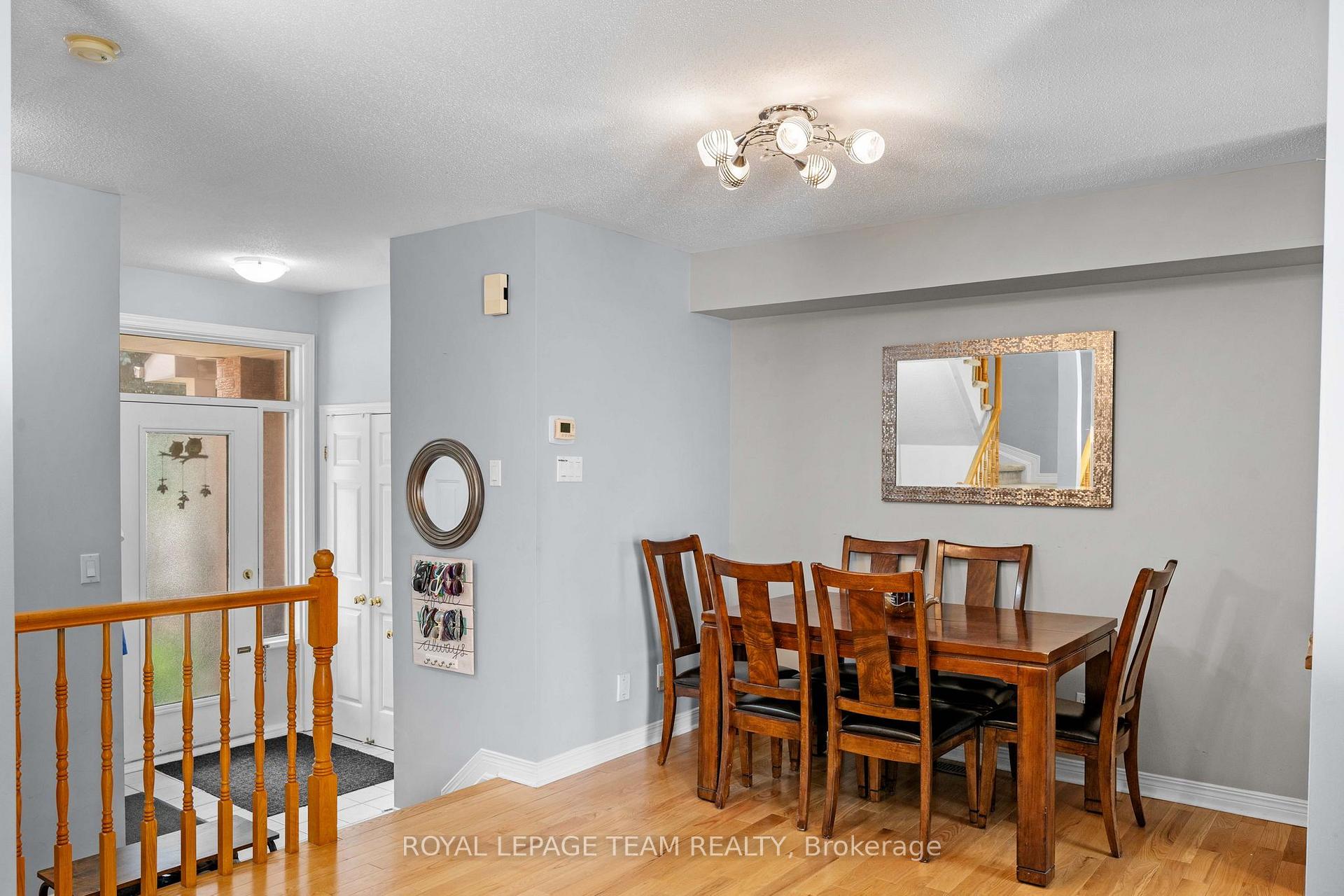 Photo 10 of 193 Thornbury Crescent, Ottawa, Centrepointe — HOMEH