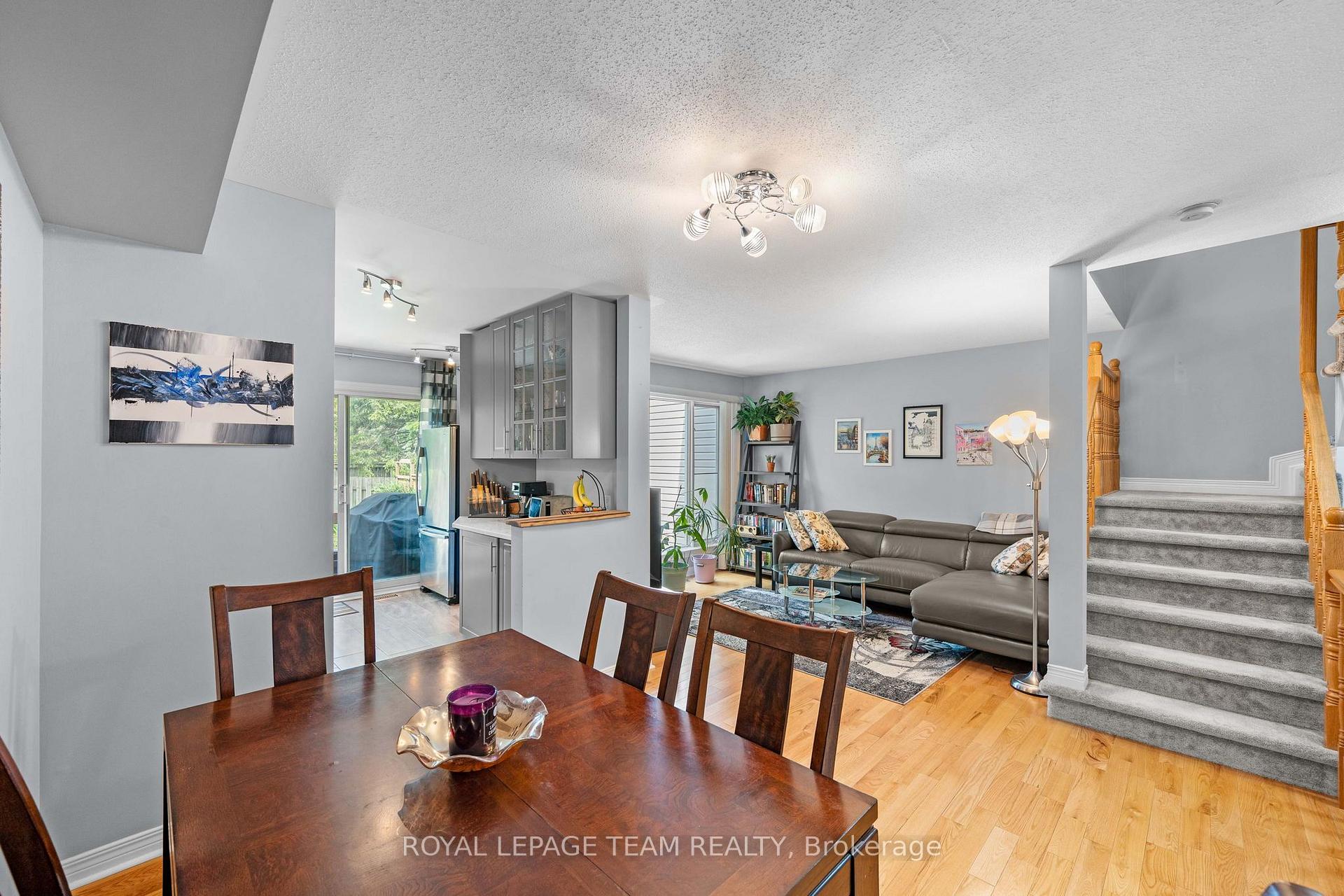 Photo 12 of 193 Thornbury Crescent, Ottawa, Centrepointe — HOMEH