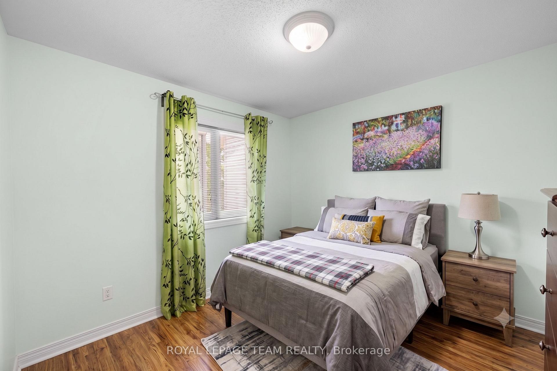 Photo 32 of 193 Thornbury Crescent, Ottawa, Centrepointe — HOMEH