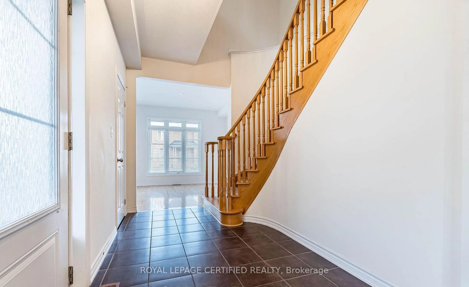 Photo 6 of 620 Asleton Boulevard, Milton, Willmott — HOMEH