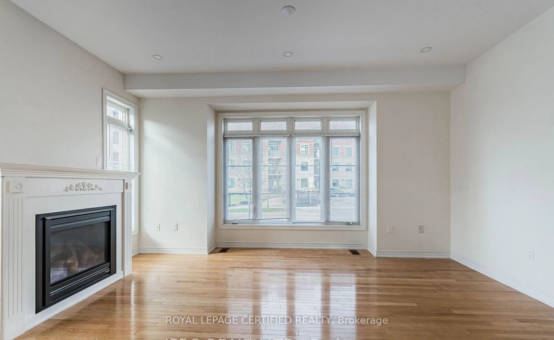 Photo 17 of 620 Asleton Boulevard, Milton, Willmott — HOMEH