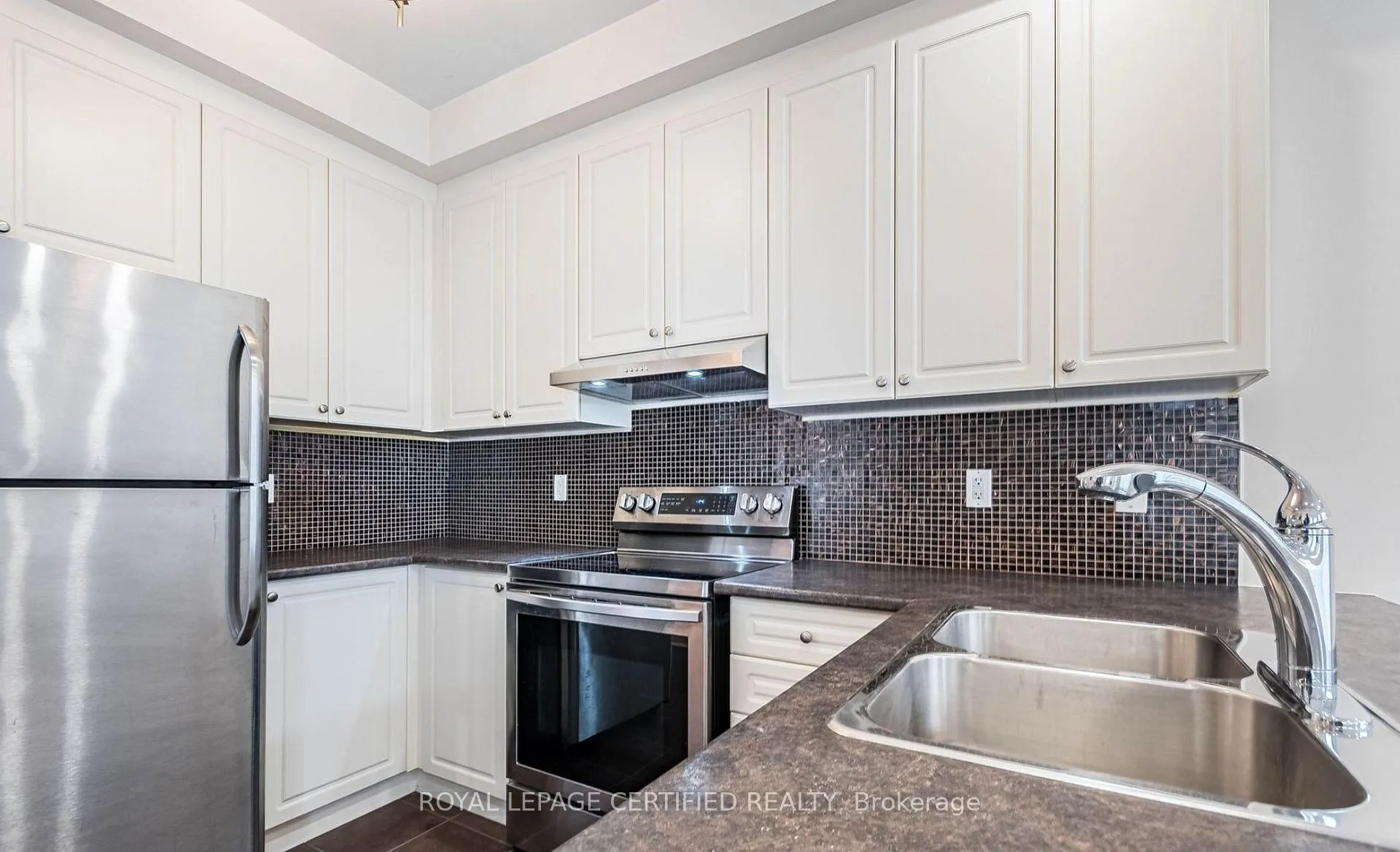 Photo 22 of 620 Asleton Boulevard, Milton, Willmott — HOMEH
