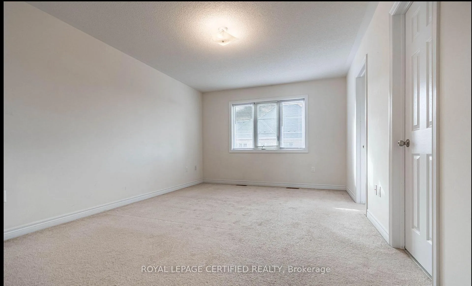Photo 25 of 620 Asleton Boulevard, Milton, Willmott — HOMEH