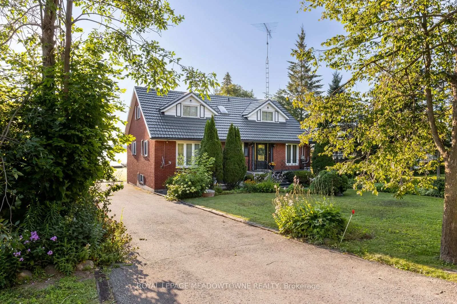 Photo 5 of 61 Aldred Drive, Scugog, Rural Scugog — HOMEH