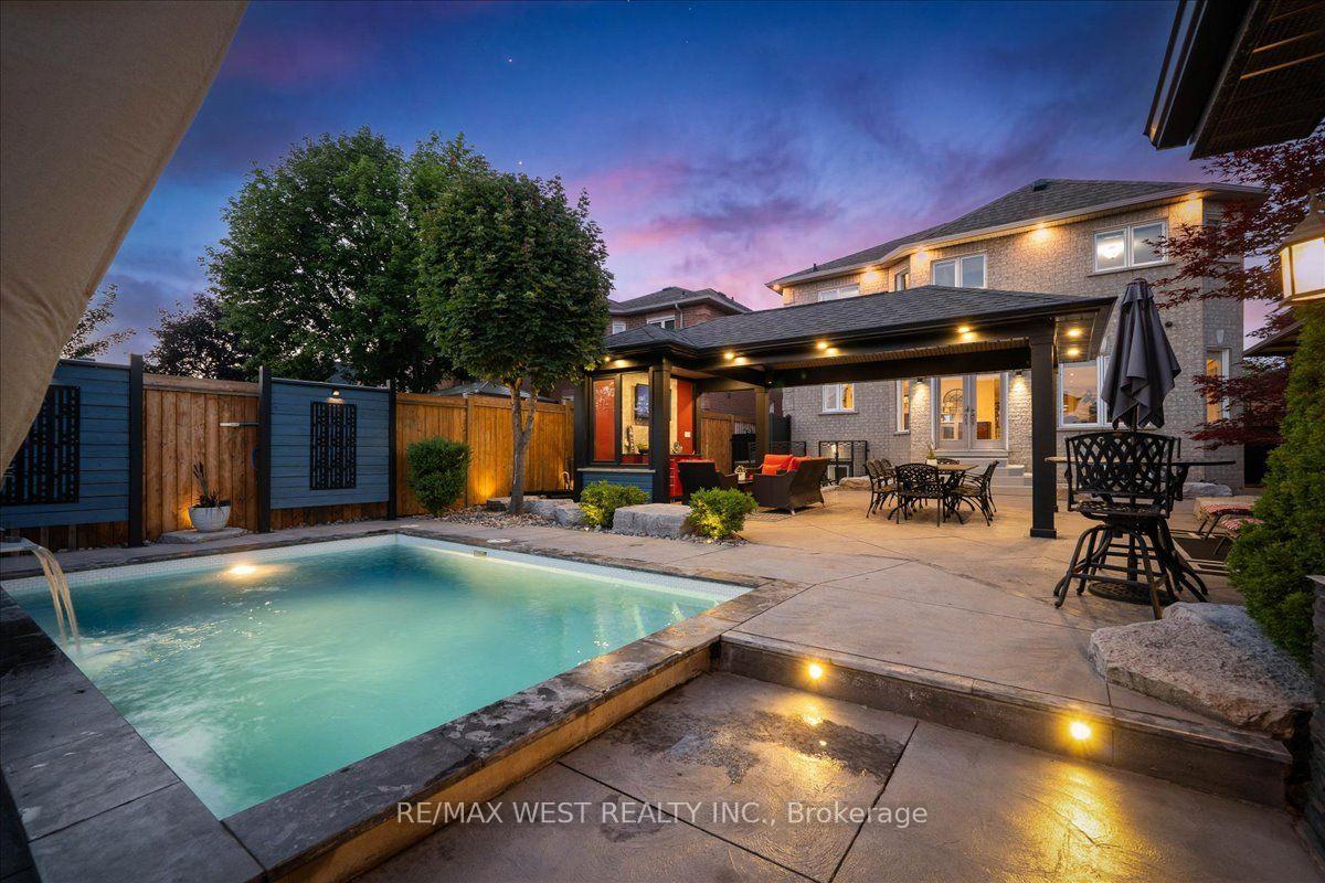 Photo 8 of 107 Wildhaven Crescent, Vaughan, Maple — HOMEH