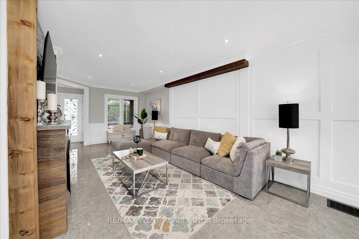 Photo 16 of 107 Wildhaven Crescent, Vaughan, Maple — HOMEH