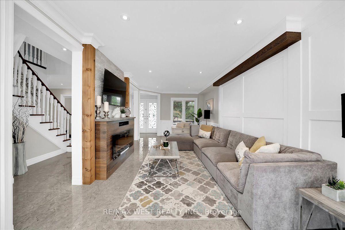 Photo 17 of 107 Wildhaven Crescent, Vaughan, Maple — HOMEH