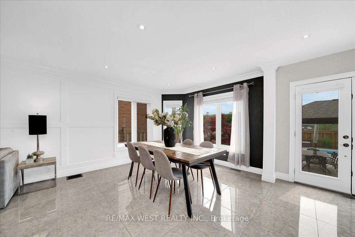 Photo 18 of 107 Wildhaven Crescent, Vaughan, Maple — HOMEH