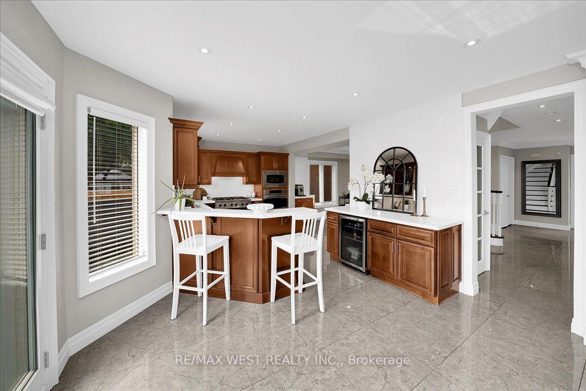 Photo 20 of 107 Wildhaven Crescent, Vaughan, Maple — HOMEH