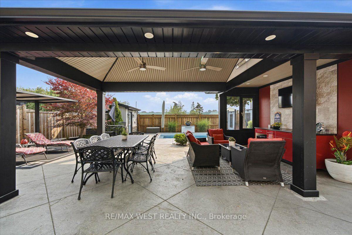 Photo 44 of 107 Wildhaven Crescent, Vaughan, Maple — HOMEH