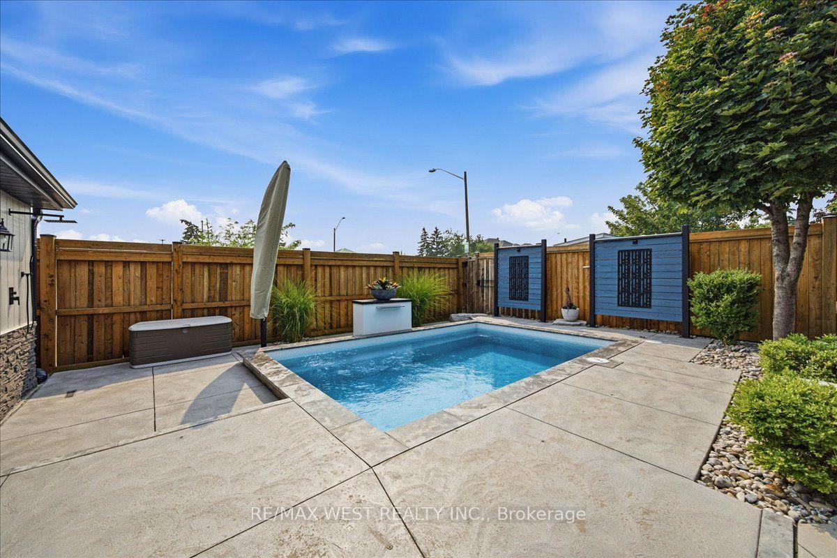 Photo 46 of 107 Wildhaven Crescent, Vaughan, Maple — HOMEH