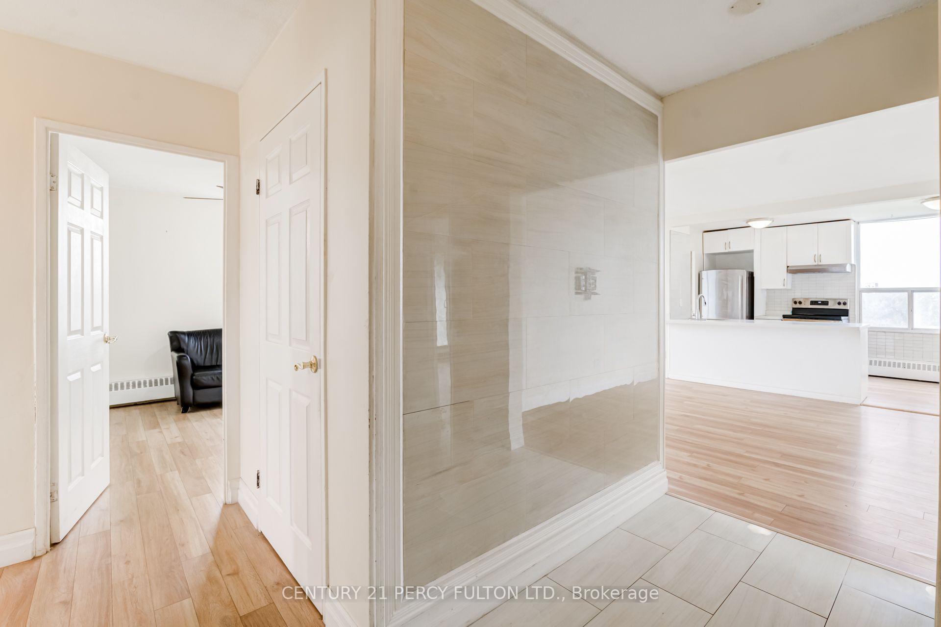 Photo 3 of Unit #614, 5 Vicora Linkway, Toronto, Flemingdon Park — HOMEH
