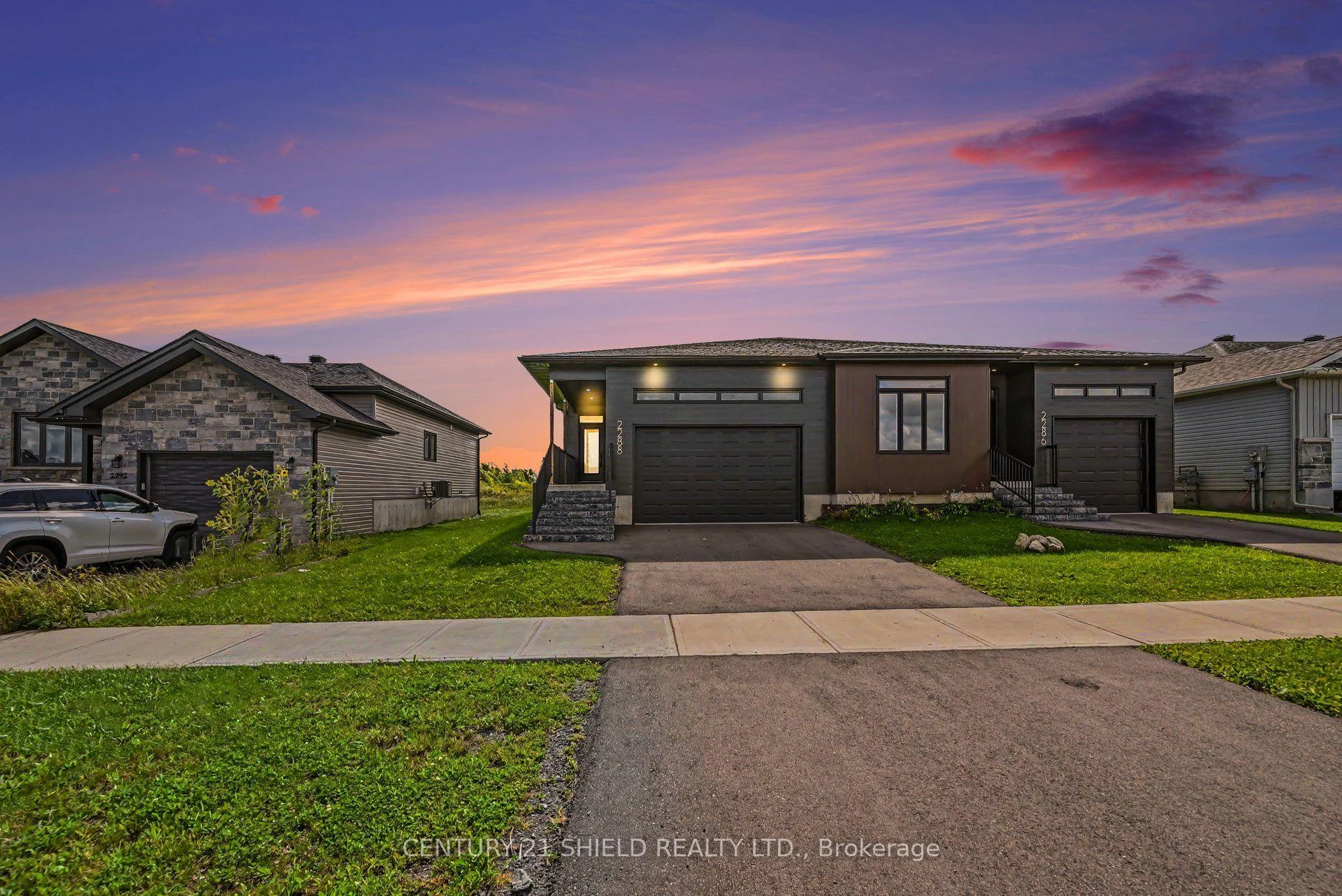 Photo 2 of 2288 Crewson Court, Cornwall, Cornwall — HOMEH
