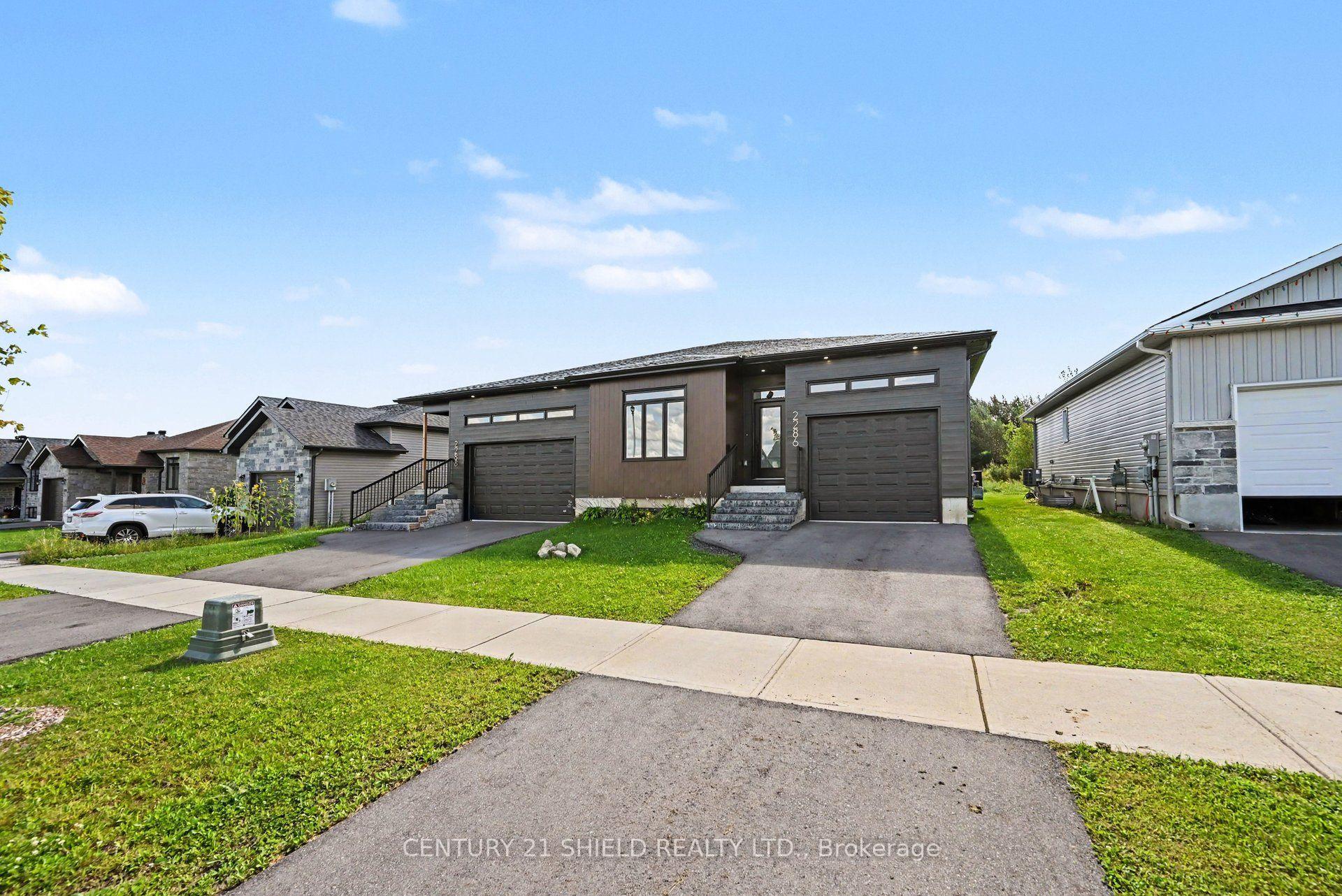 Photo 3 of 2286 Crewson Court, Cornwall, Cornwall — HOMEH