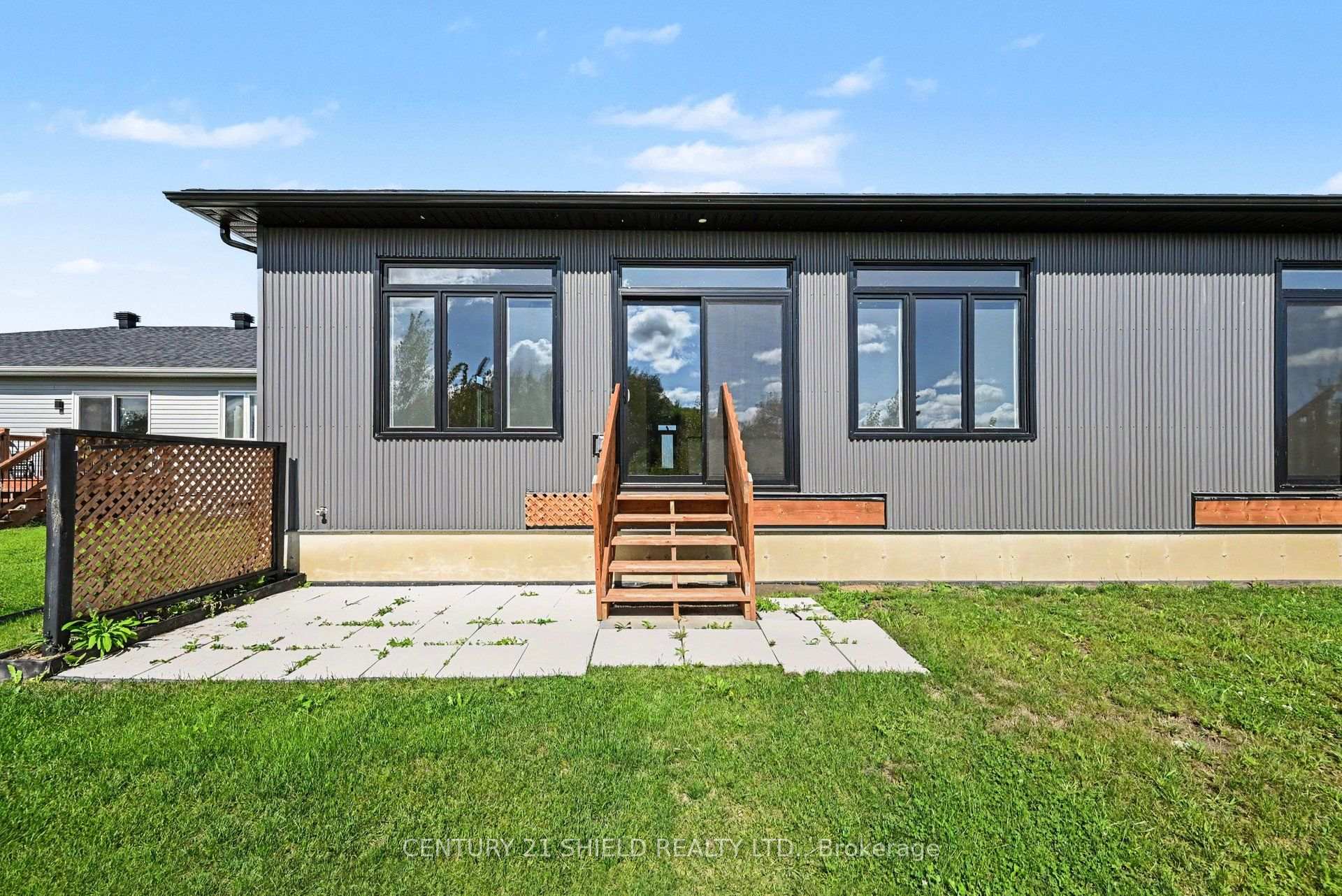Photo 46 of 2286 Crewson Court, Cornwall, Cornwall — HOMEH