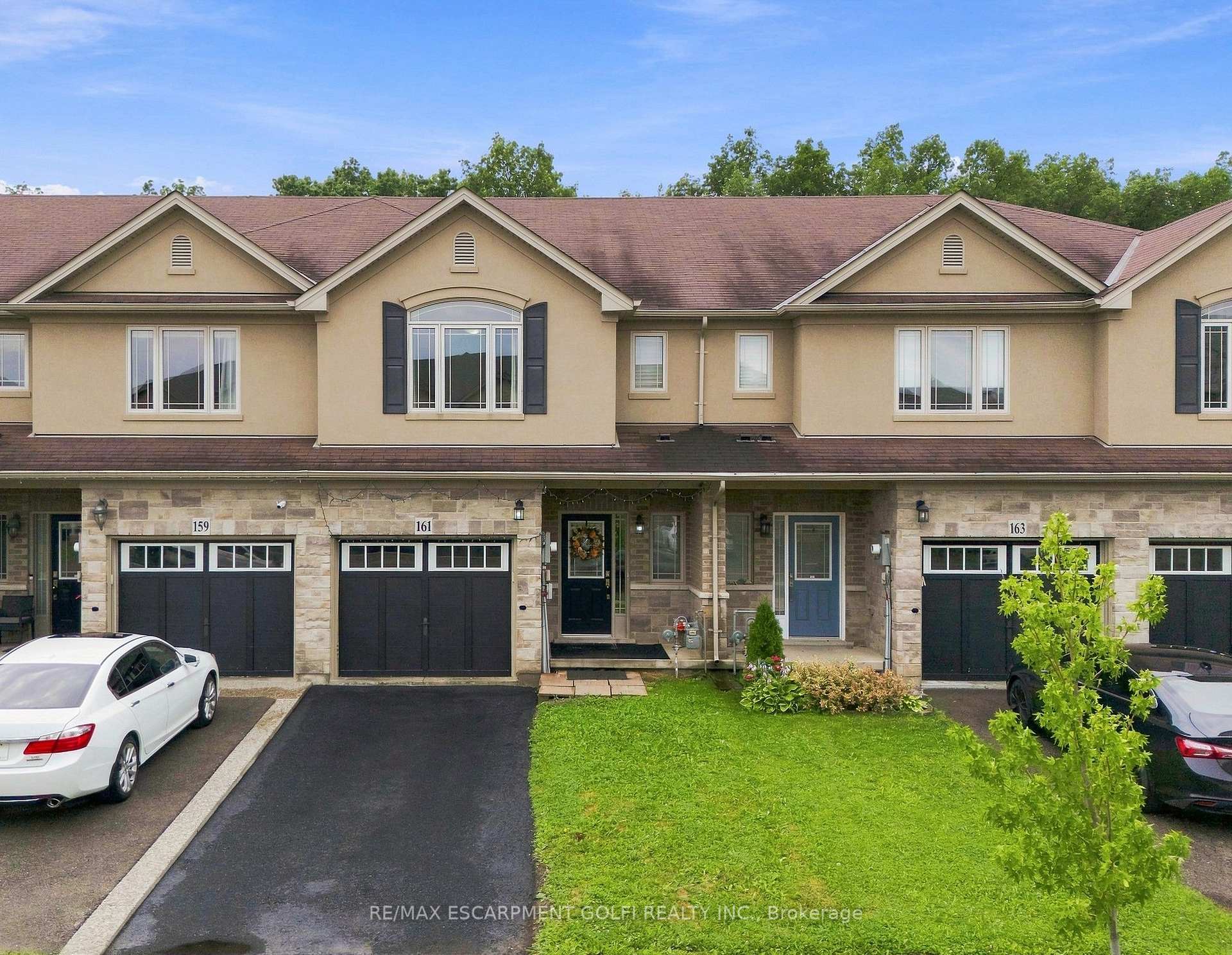 Photo 3 of 161 Kinsman Drive, Hamilton, Binbrook — HOMEH