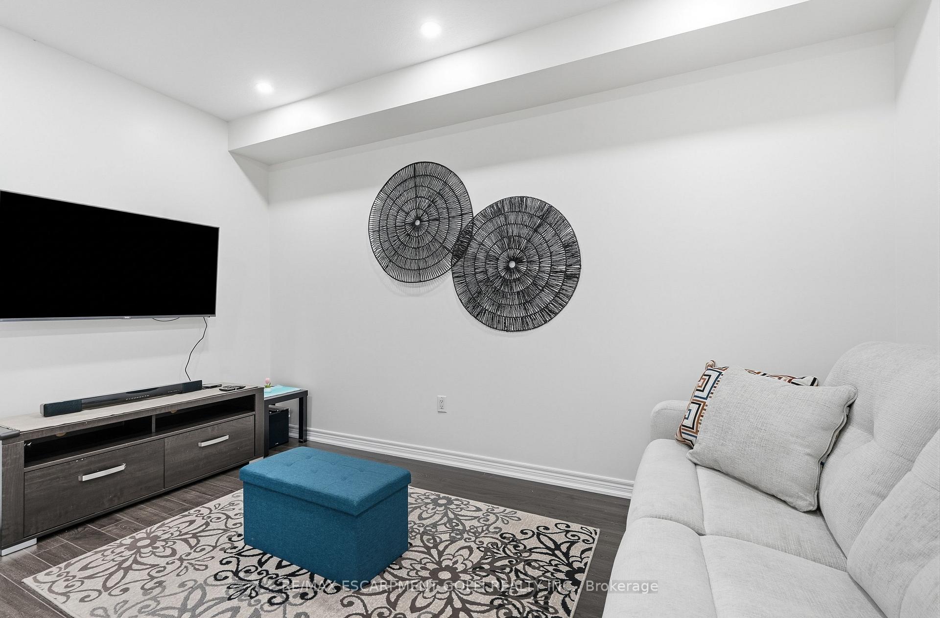 Photo 9 of 161 Kinsman Drive, Hamilton, Binbrook — HOMEH