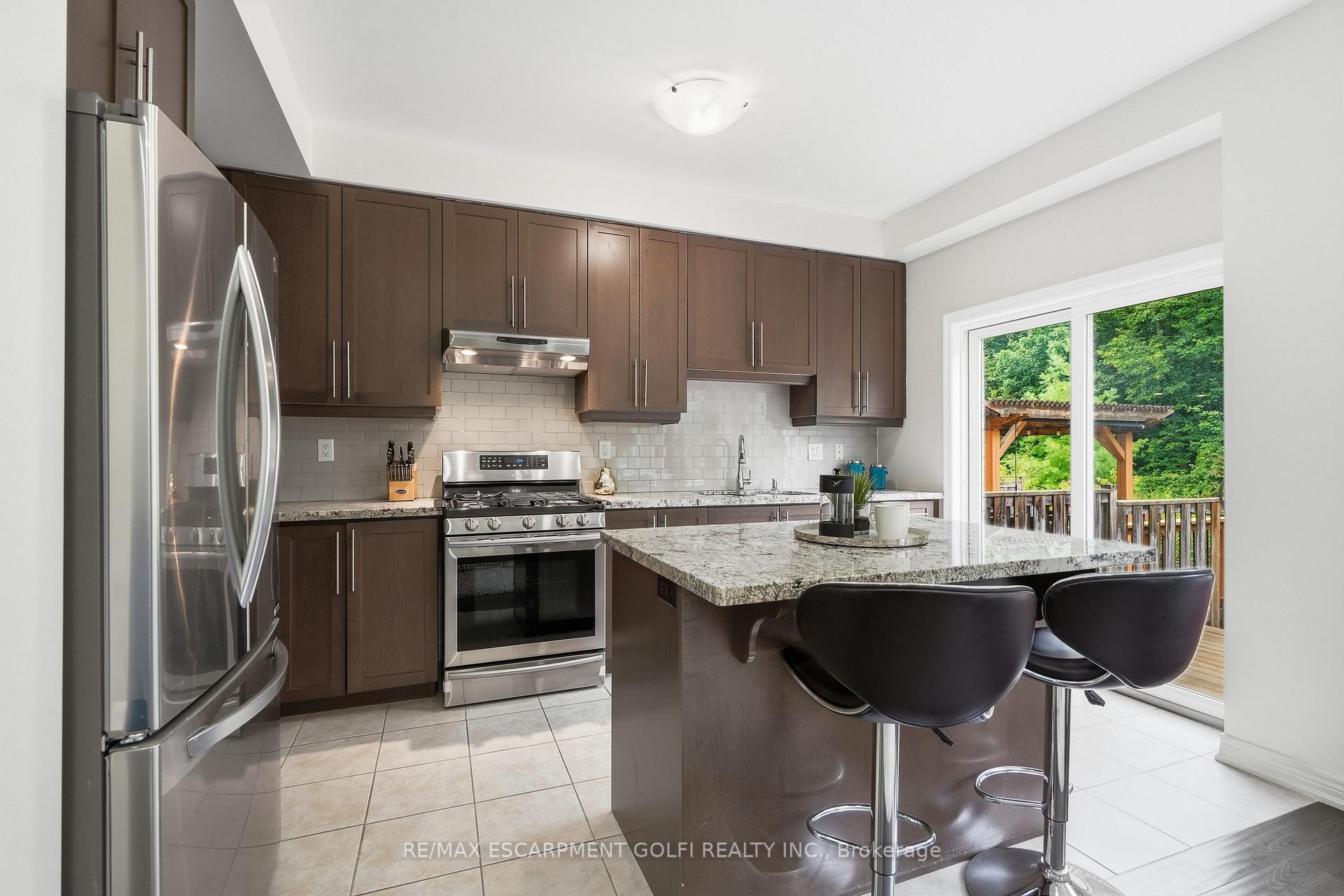 Photo 15 of 161 Kinsman Drive, Hamilton, Binbrook — HOMEH