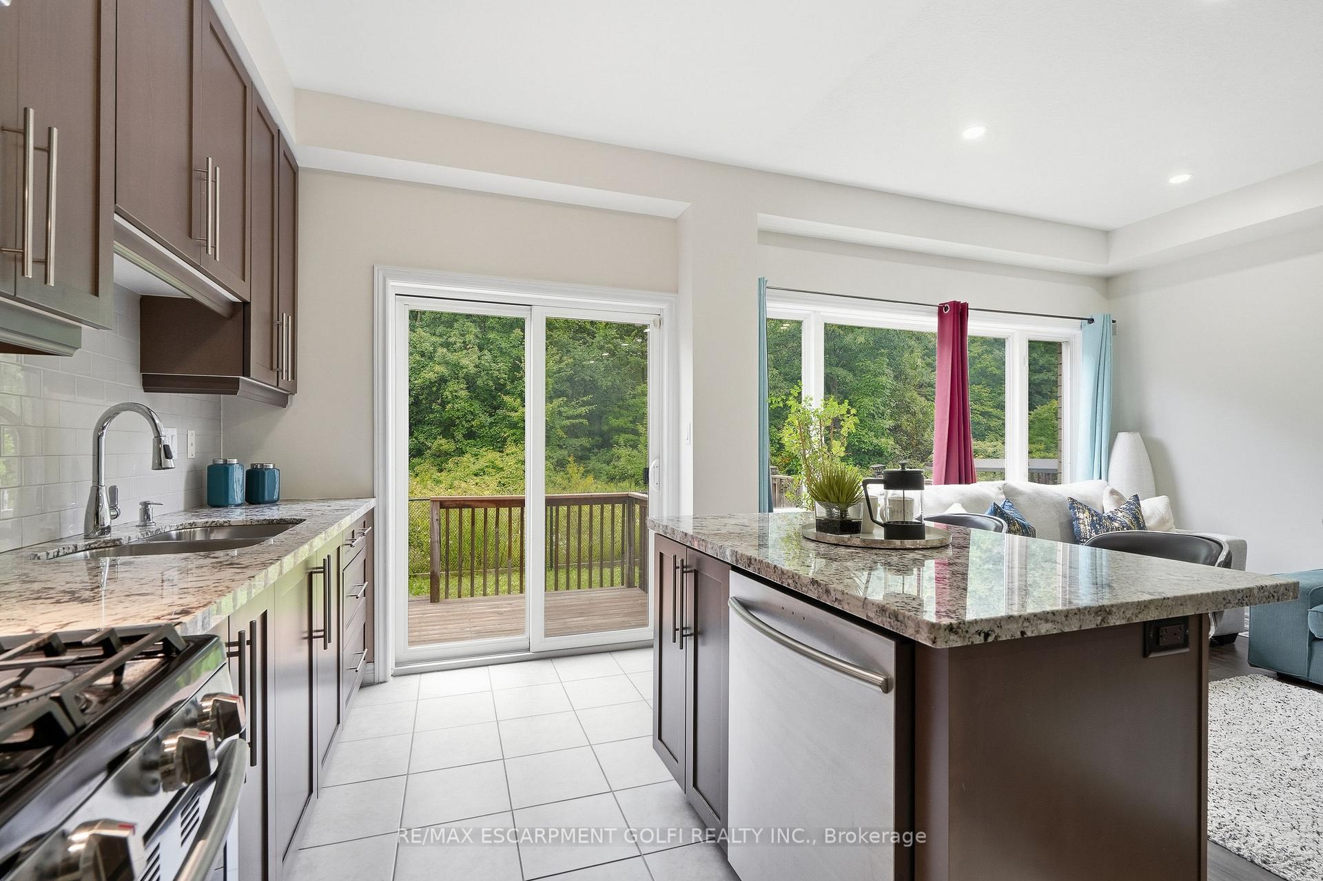 Photo 16 of 161 Kinsman Drive, Hamilton, Binbrook — HOMEH