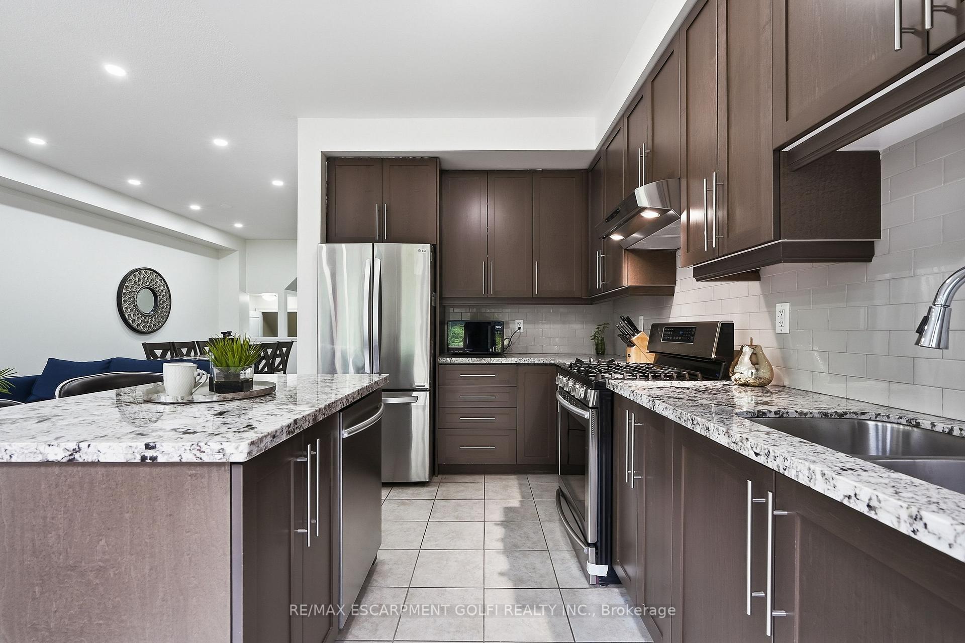 Photo 17 of 161 Kinsman Drive, Hamilton, Binbrook — HOMEH