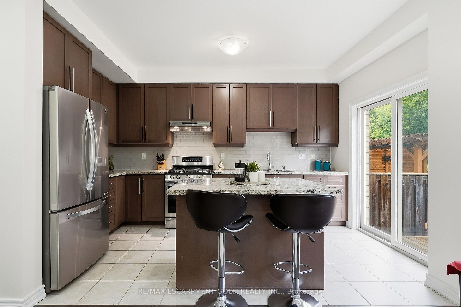 Photo 18 of 161 Kinsman Drive, Hamilton, Binbrook — HOMEH