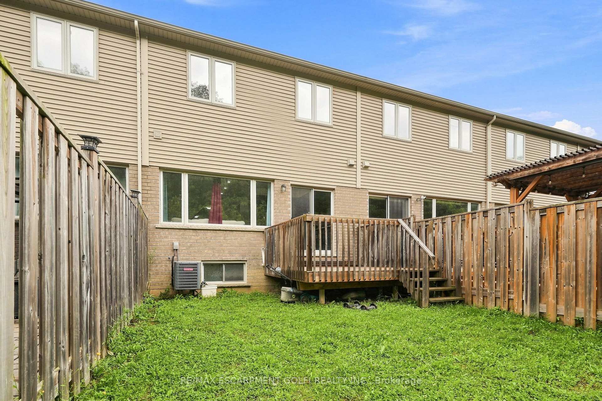 Photo 37 of 161 Kinsman Drive, Hamilton, Binbrook — HOMEH