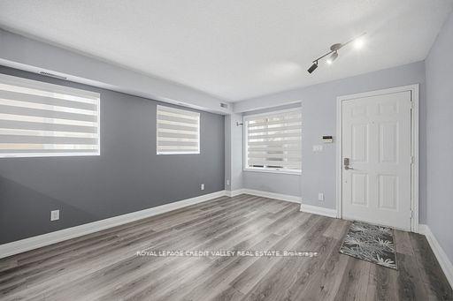 Photo 3 of Unit 36, 208 Niagara Street, Toronto, Niagara — HOMEH
