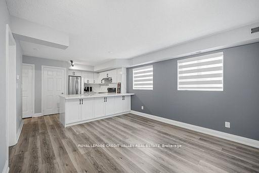 Photo 5 of Unit 36, 208 Niagara Street, Toronto, Niagara — HOMEH