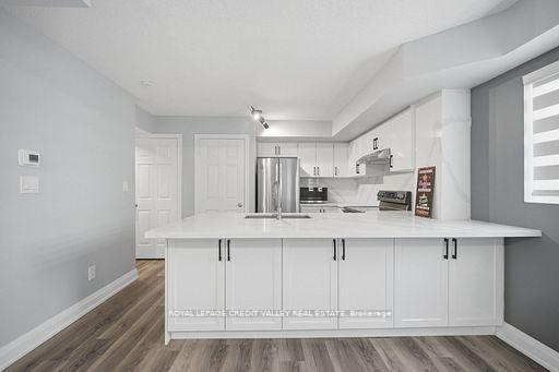 Photo 9 of Unit 36, 208 Niagara Street, Toronto, Niagara — HOMEH