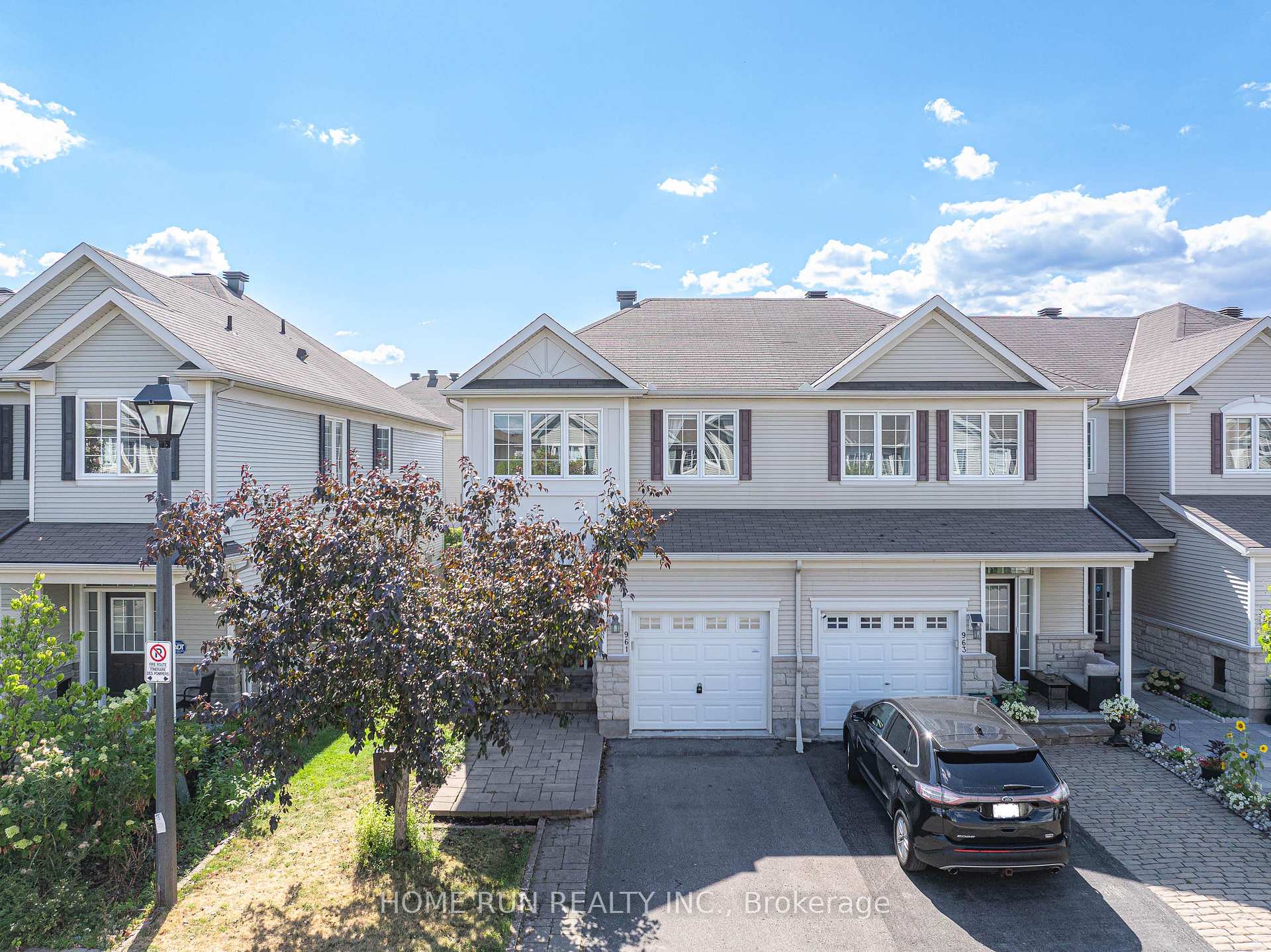 Photo 2 of 961 Caldermill Private, Ottawa, Barrhaven - Stonebridge — HOMEH