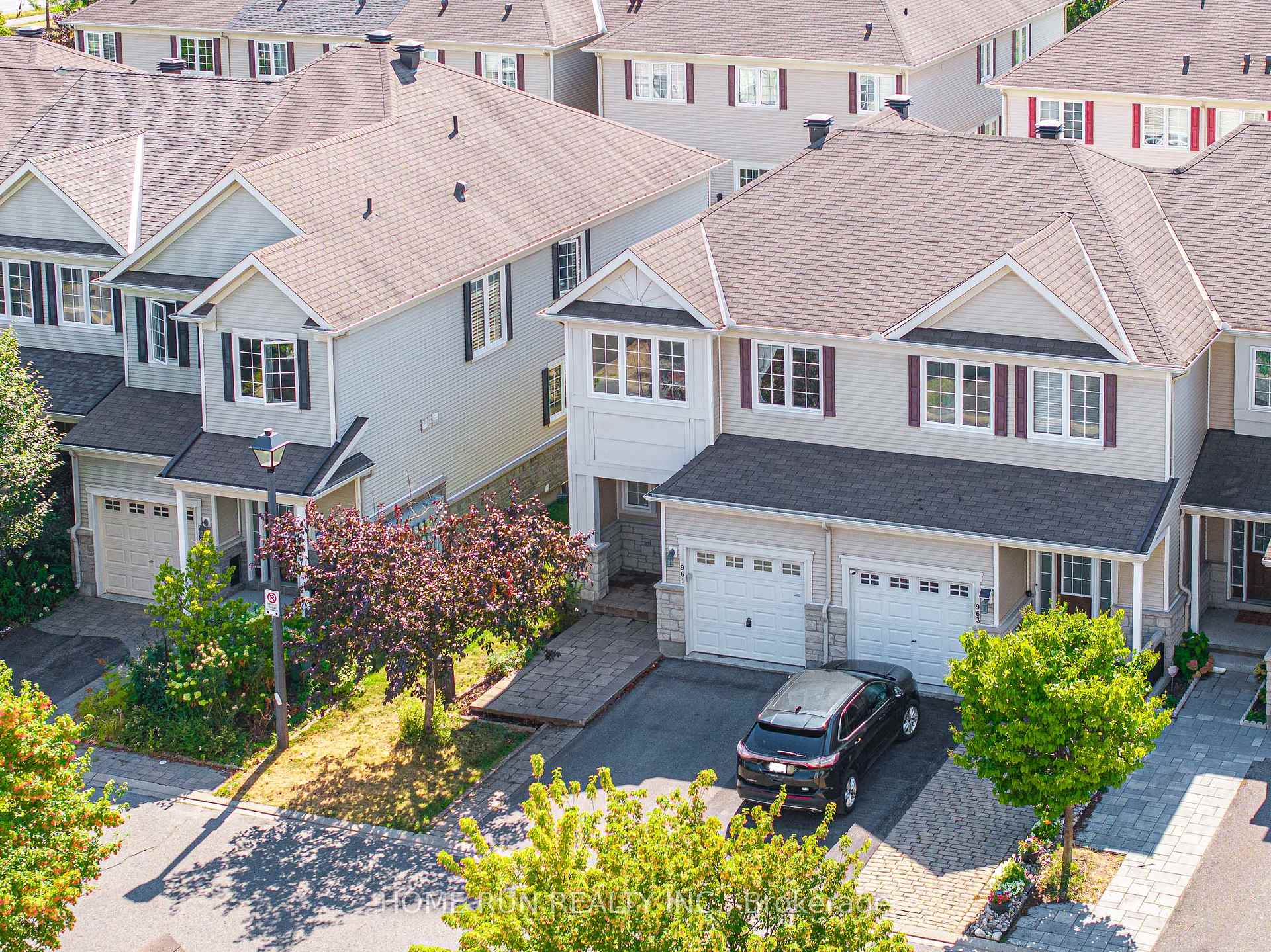 Photo 4 of 961 Caldermill Private, Ottawa, Barrhaven - Stonebridge — HOMEH